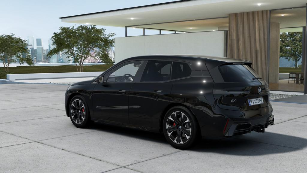 BMW iX xDrive60 M Sport / Panoramadak Sky Lounge / Trekhaak, IX, Zwart, Leder, 2480 kg