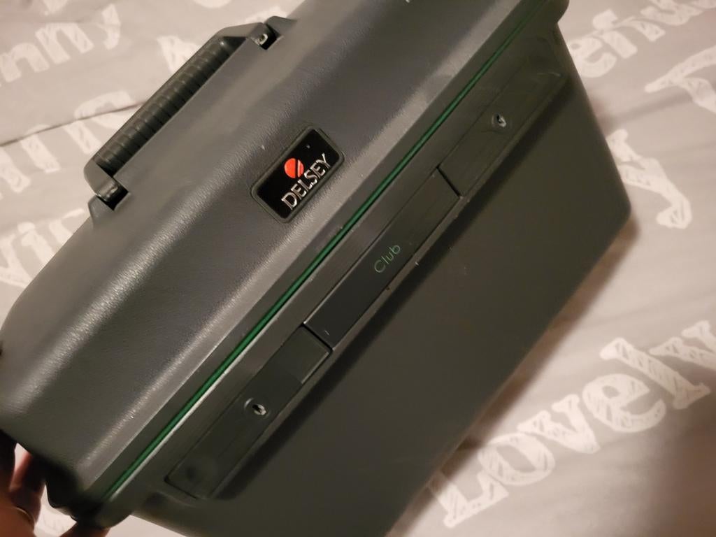 Delsey Club Koffer - Stevige Hardcase Handbagage, Sieraden, Tassen en Uiterlijk, Koffers, Ophalen of Verzenden, Zo goed als nieuw