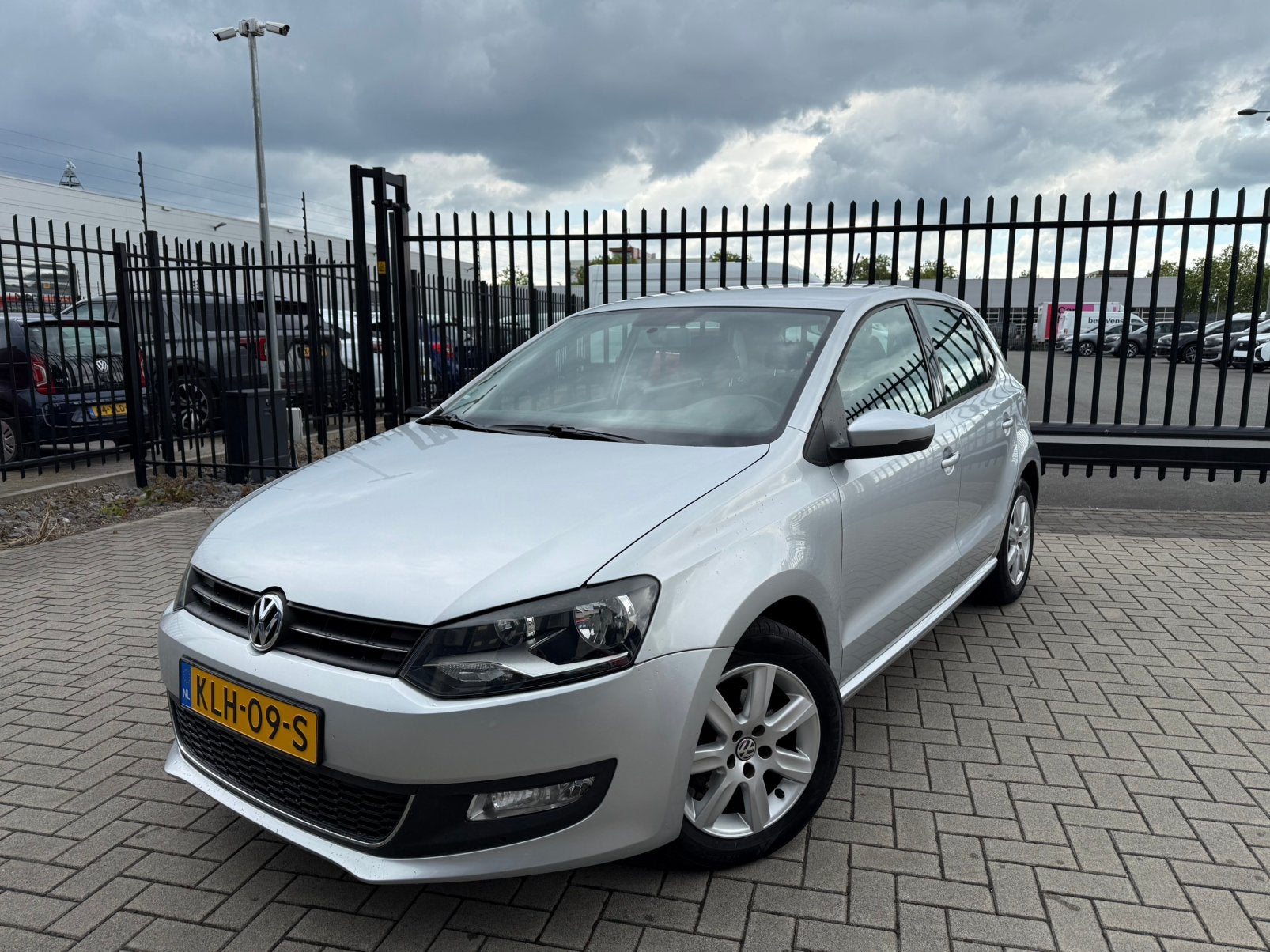 Volkswagen Polo 1.4 FSI 16V HIGHLINE 2011 Apk Garantie Top, Auto's, Volkswagen, Voorwielaandrijving, Euro 5, Zwart, 4 cilinders