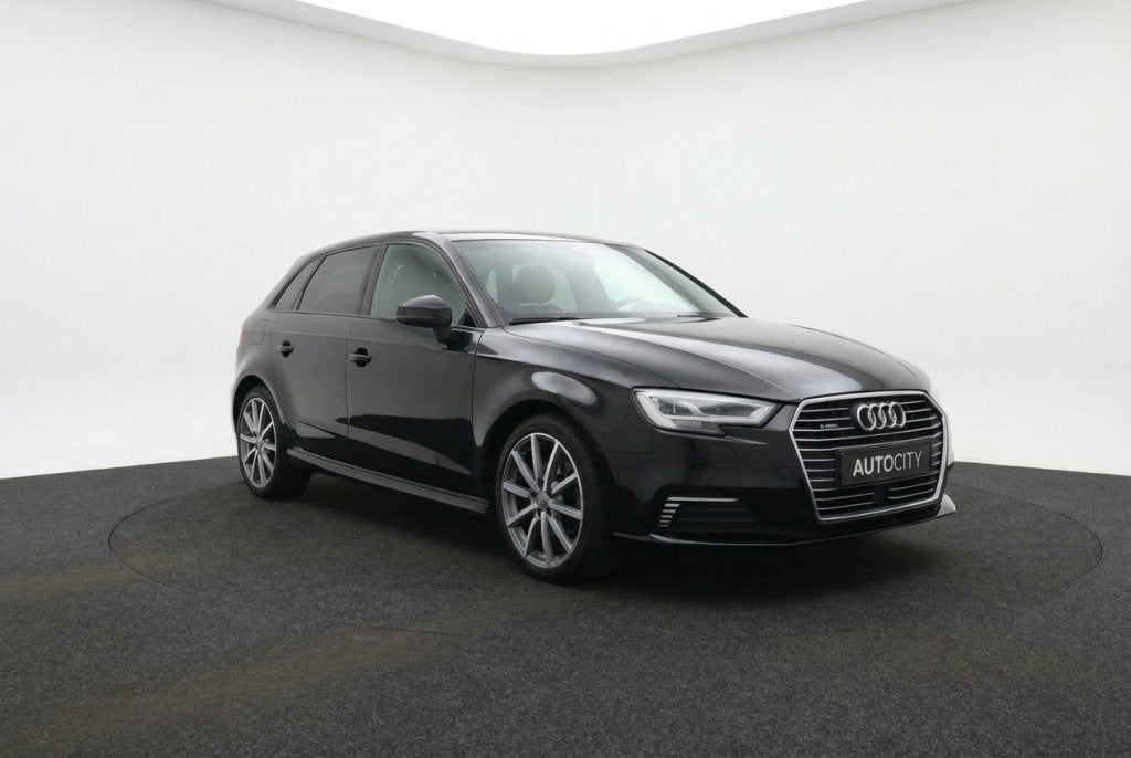 Audi A3 Sportback 40 e-tron PHEV S Line 204PK l Keyless l St, Auto's, Gebruikt, Zwart, Plug-in hybride, Geïmporteerd
