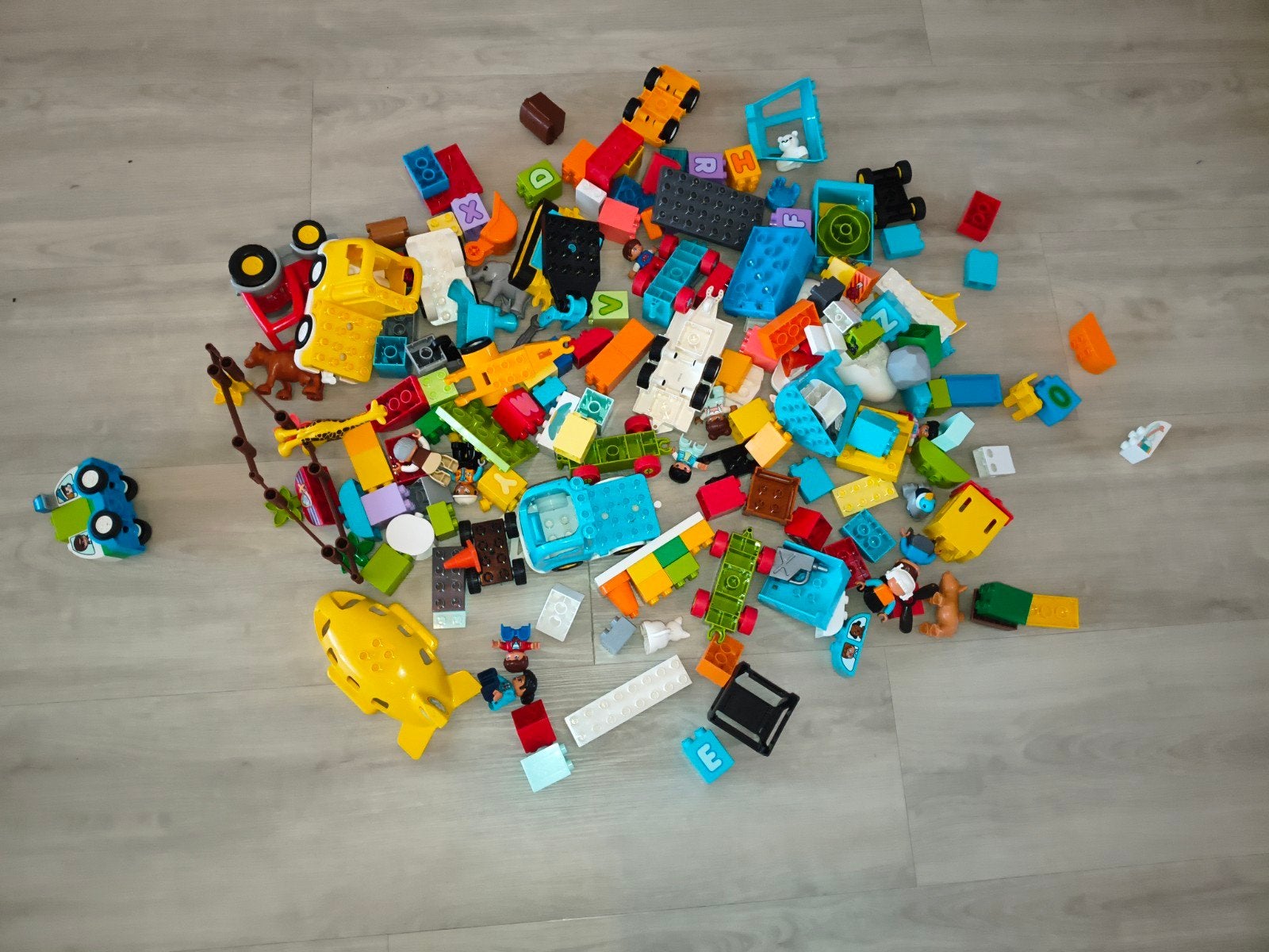 Grote Duplo collectie: vliegveld, graafmachi., tractor, trei, Ophalen, Zo goed als nieuw, Duplo