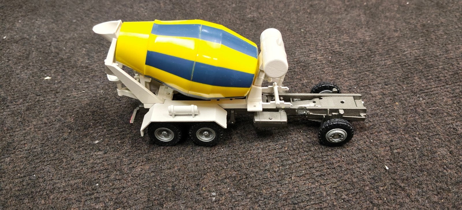Conrad beton mixer chassis, Hobby en Vrije tijd, Ophalen of Verzenden, Zo goed als nieuw, Bus of Vrachtwagen, Conrad