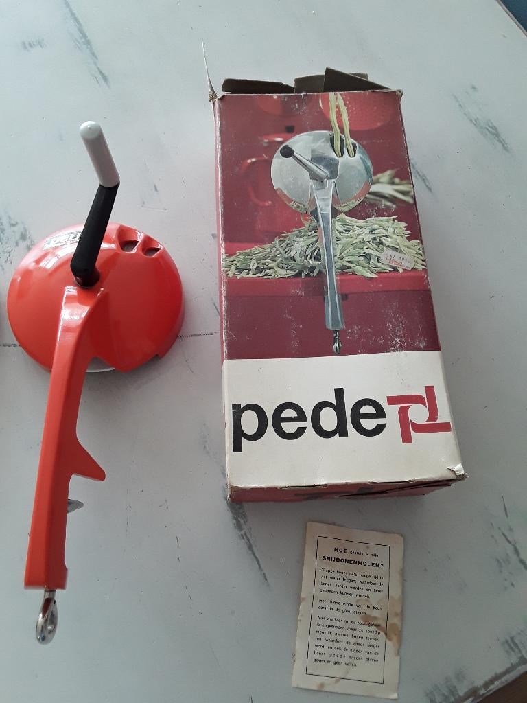 PeDe snijbonenmolen. vintage snijbonen molen, Overige typen, Ophalen of Verzenden, Zo goed als nieuw, Metaal