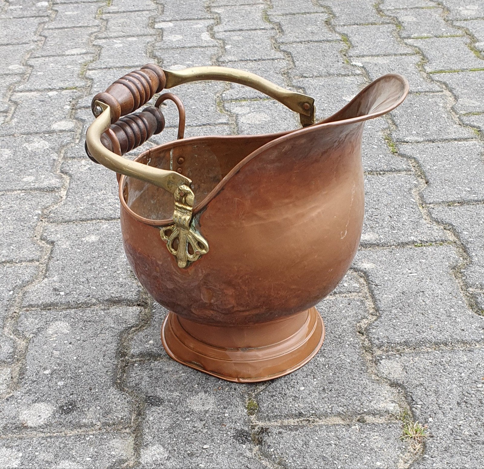 Koperen helmvormige kolenkit, Antiek en Kunst, Ophalen of Verzenden