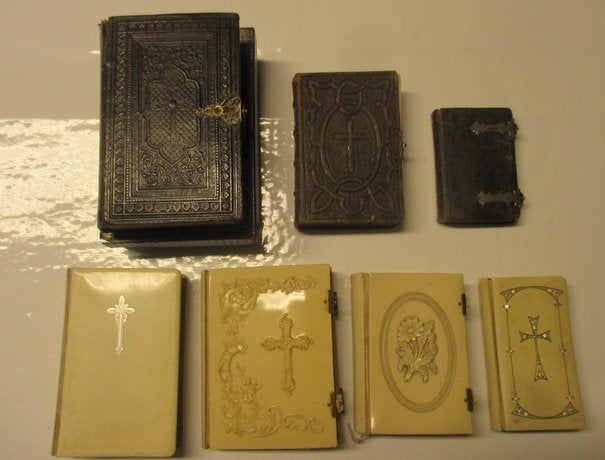 collectie antieke missalen kerkboekjes celluloid cover, Antiek en Kunst, Verzenden