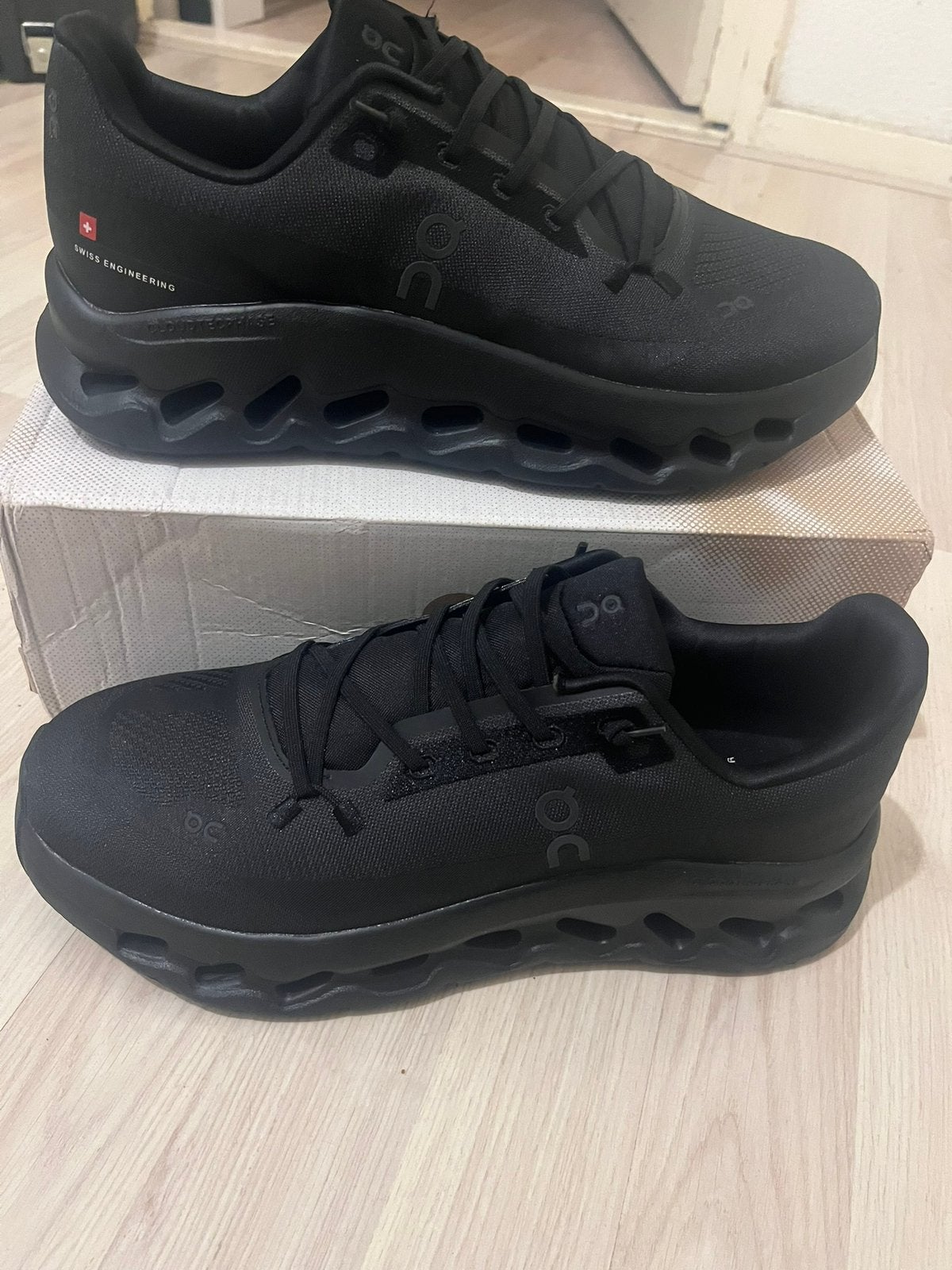 Oncloud tilt running shoes maat 43, Ophalen of Verzenden, Zwart, Sportschoenen