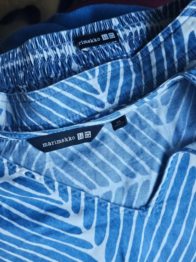 Een Marimekko Uniqlo setje met een rok en een blouse. Xs, Ophalen of Verzenden, Zo goed als nieuw, Maat 34 (XS) of kleiner