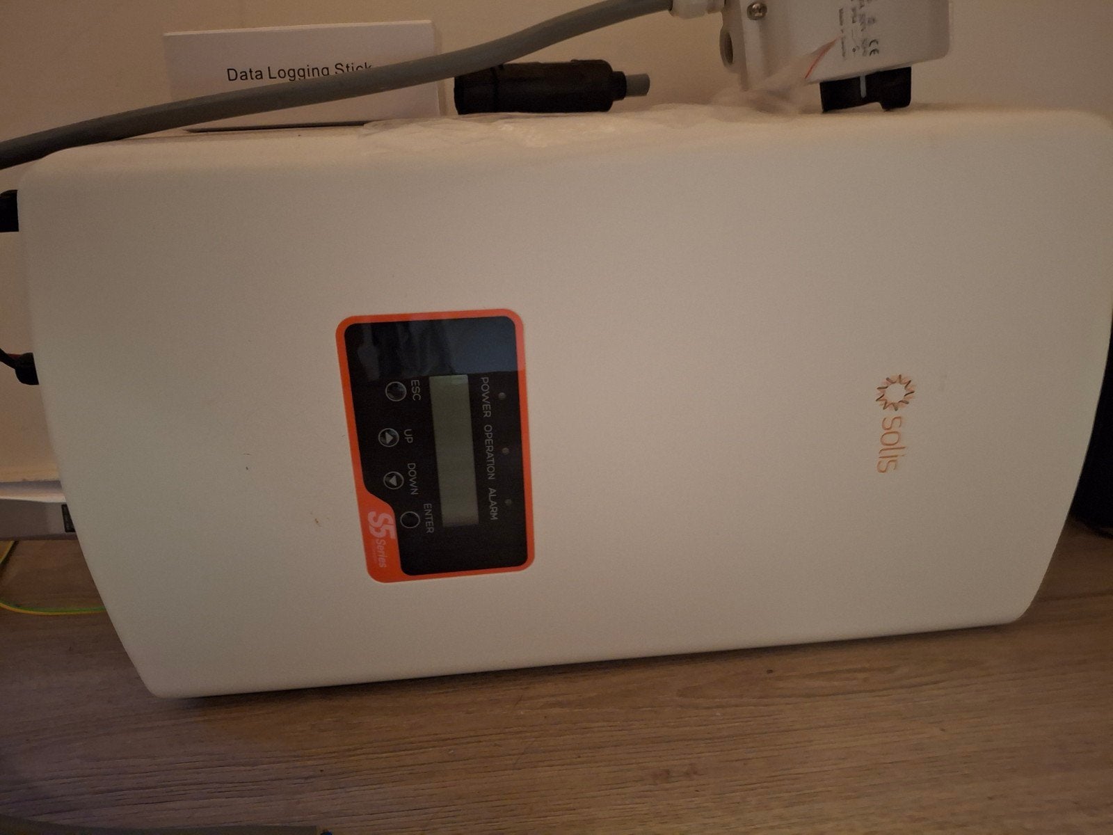 Omvormer Solis S5-GR3P5K met data loging stick, Doe-het-zelf en Verbouw, Ophalen, Zo goed als nieuw, Overige typen