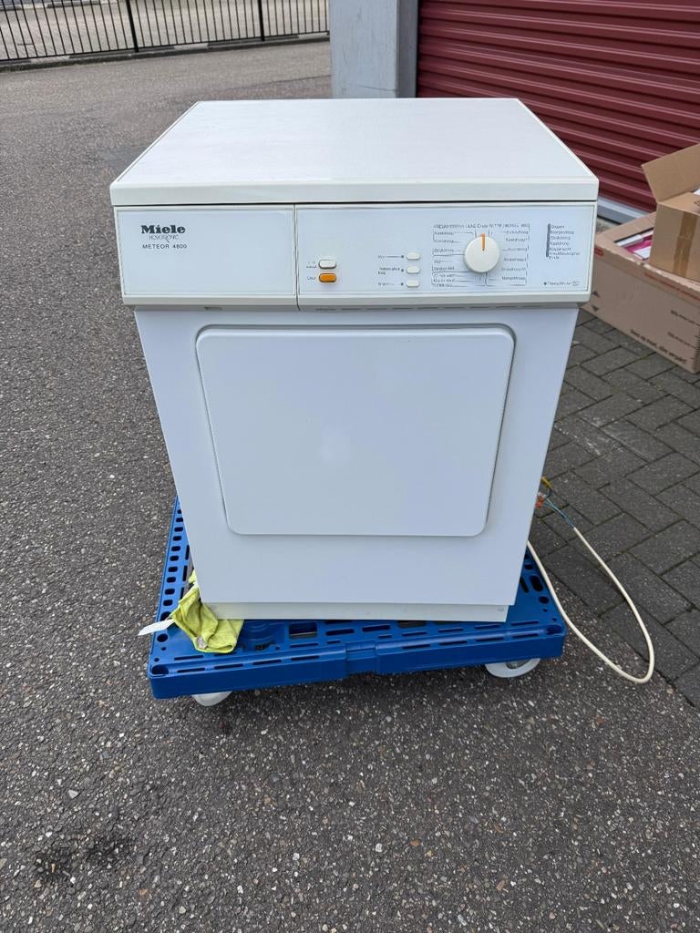 Miele condensdroger met afvoerslang, Ophalen, 6 tot 8 kg, Gebruikt, 85 tot 90 cm