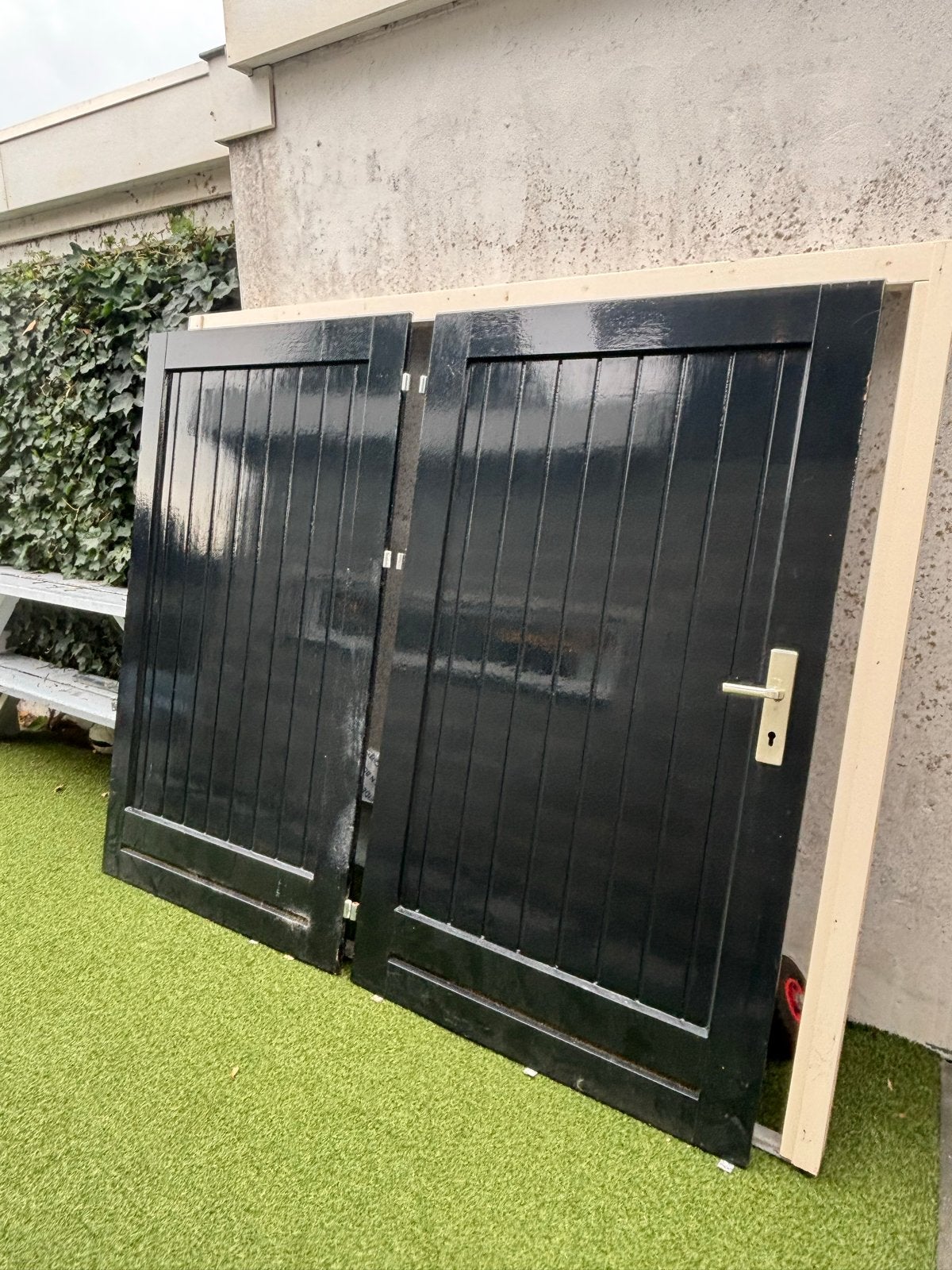 Hardhouten openslaande garagedeuren met kozijn, Doe-het-zelf en Verbouw, Ophalen, Gebruikt, 120 cm of meer, Minder dan 200 cm
