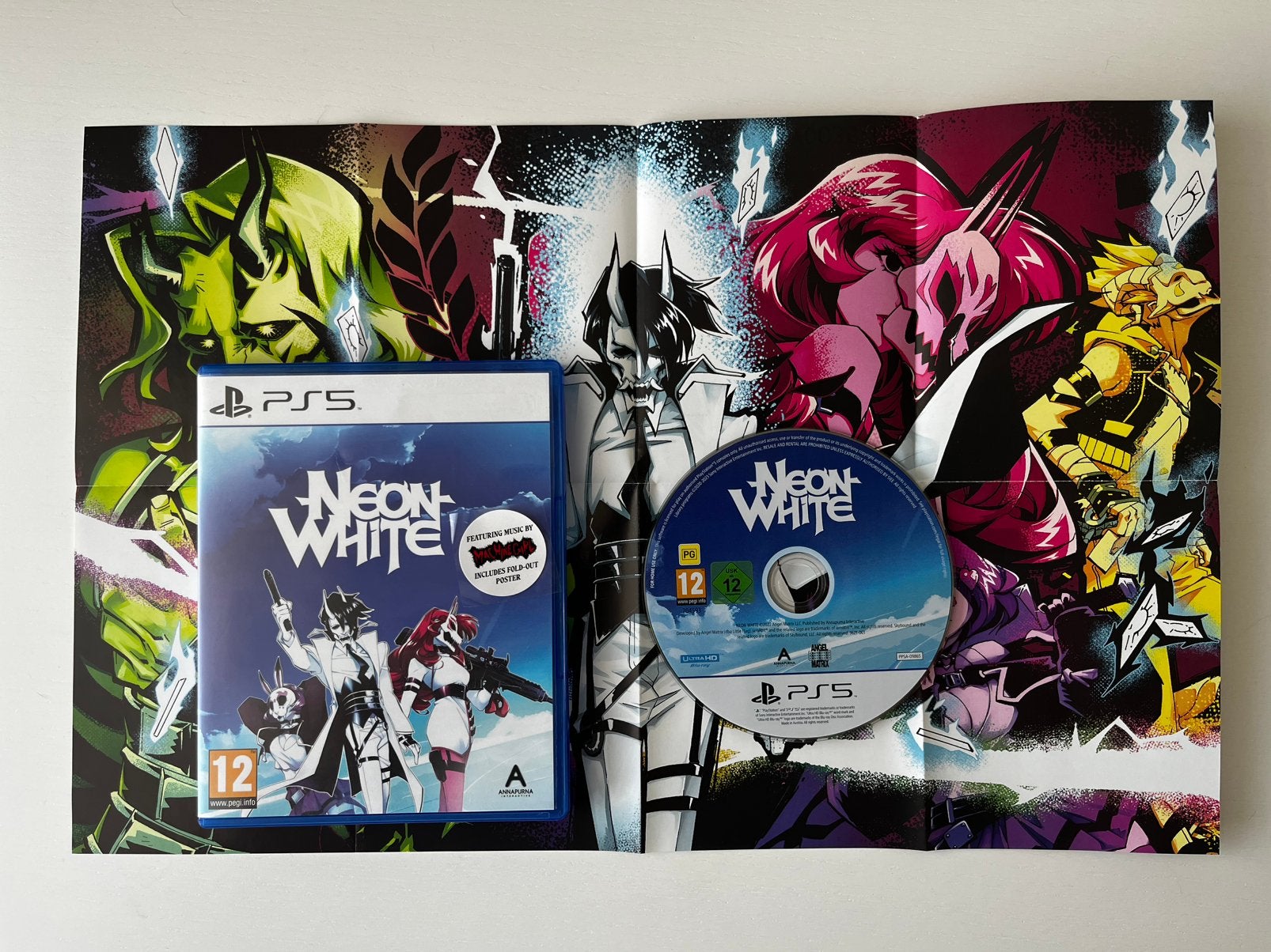 Neon White met poster, Ophalen of Verzenden, Zo goed als nieuw