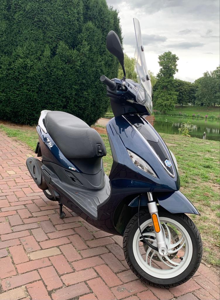 Piaggio New Fly bj:2015, Ophalen, Gebruikt, Benzine, Fly