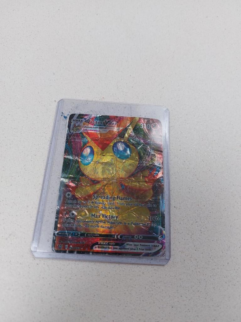 Meest beschadigde pokemon kaart van NL!(uniek), Hobby en Vrije tijd, Verzamelkaartspellen | Pokémon, Ophalen of Verzenden, Gebruikt