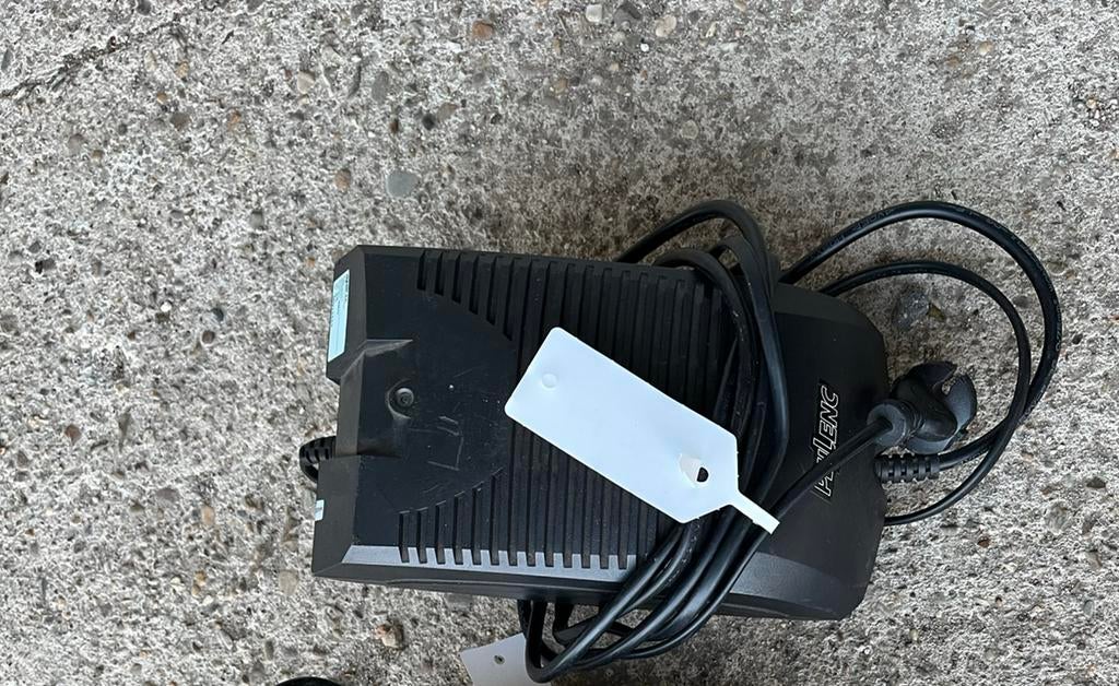 Pellenc ULIB oplader 2.2A CB5022, Tuin en Terras, Ophalen of Verzenden, Gebruikt