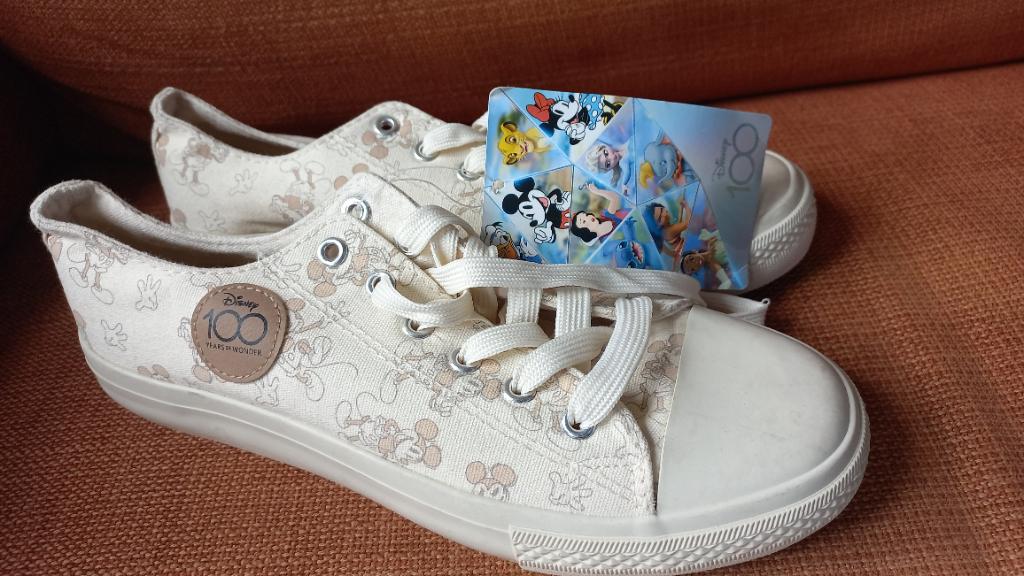 Disney Mickey Mouse schoenen, Beige, Nieuw, Ophalen of Verzenden, Sneakers of Gympen