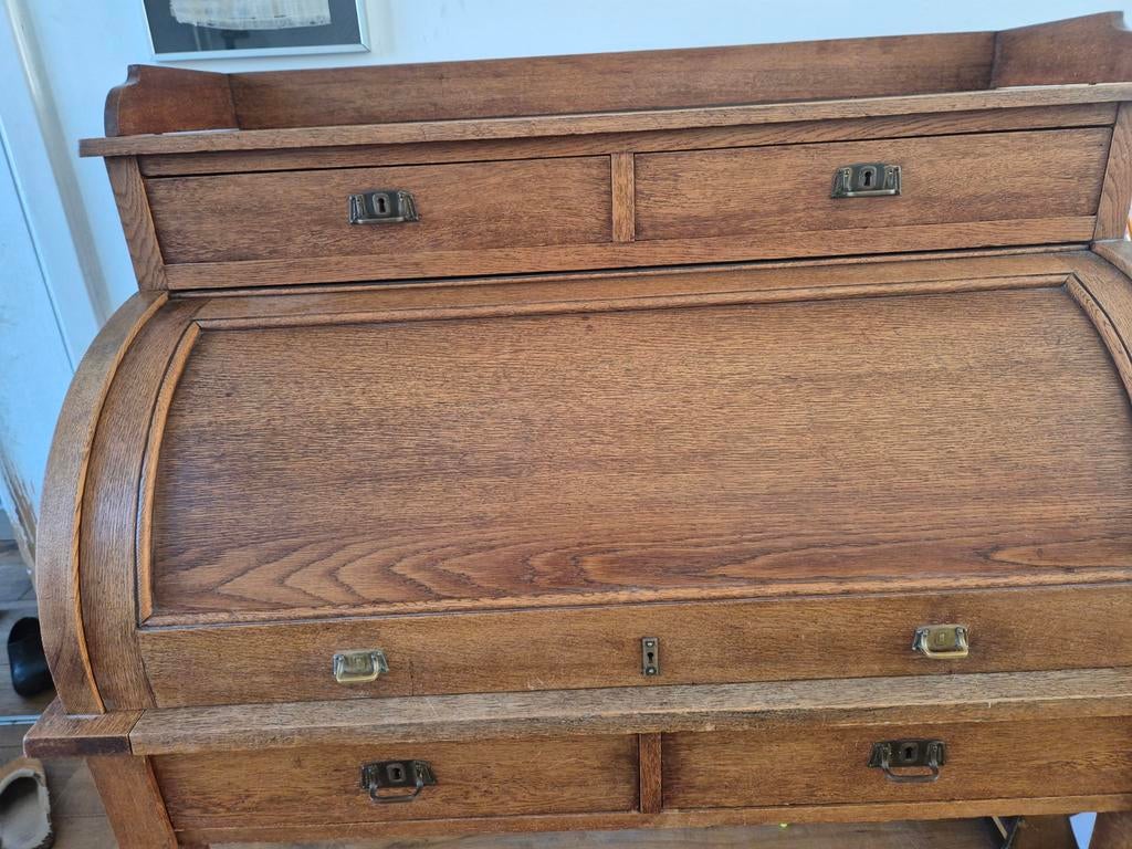 Antiek eiken rolluik bureau, Ophalen