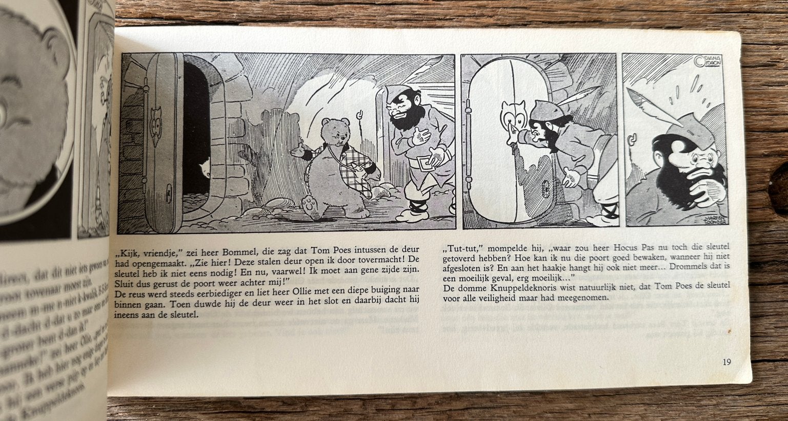 Avonturen van Tom Poes - De Bezige Bij deel 2, Boeken, Stripboeken, Eén stripboek, Ophalen of Verzenden, Gelezen