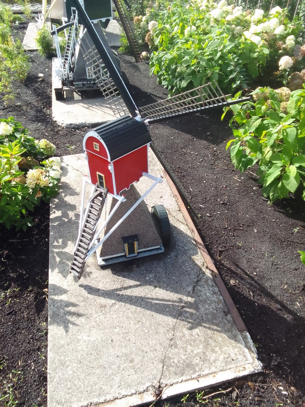 Rode Wipmolen tuinmolen watermolen miniatuur, Ophalen of Verzenden, Gebruikt