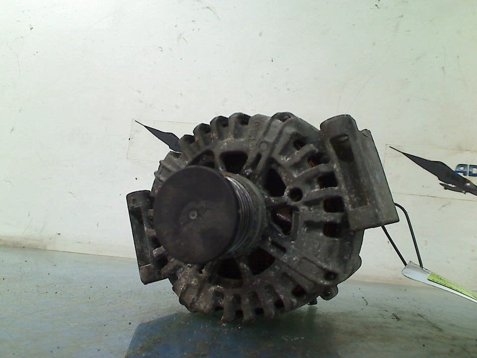 Dynamo Mercedes-Benz Vito (639.6) 2014 A0009068802, Gebruikt, Mercedes-Benz AG, Mercedes-Benz, Mercedesstraße 120, Stuttgart 70372, , Duitsland