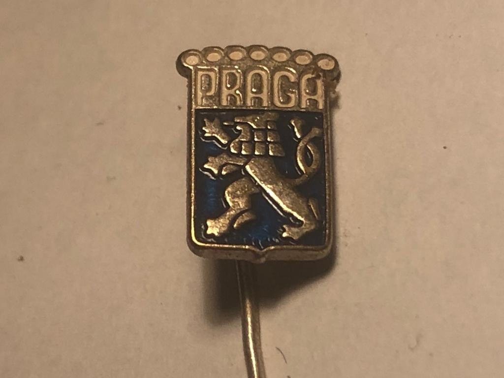 Metalen PRAGA VRACHTWAGENMERK Speld., Verzenden, Zo goed als nieuw, Transport, Speldje of Pin