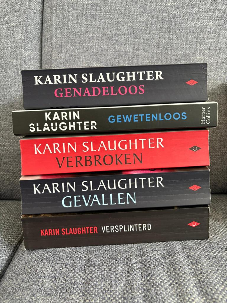 Twee verhuisdozen vol met thrillers (47 stuks), Ophalen, Gelezen, Nederland