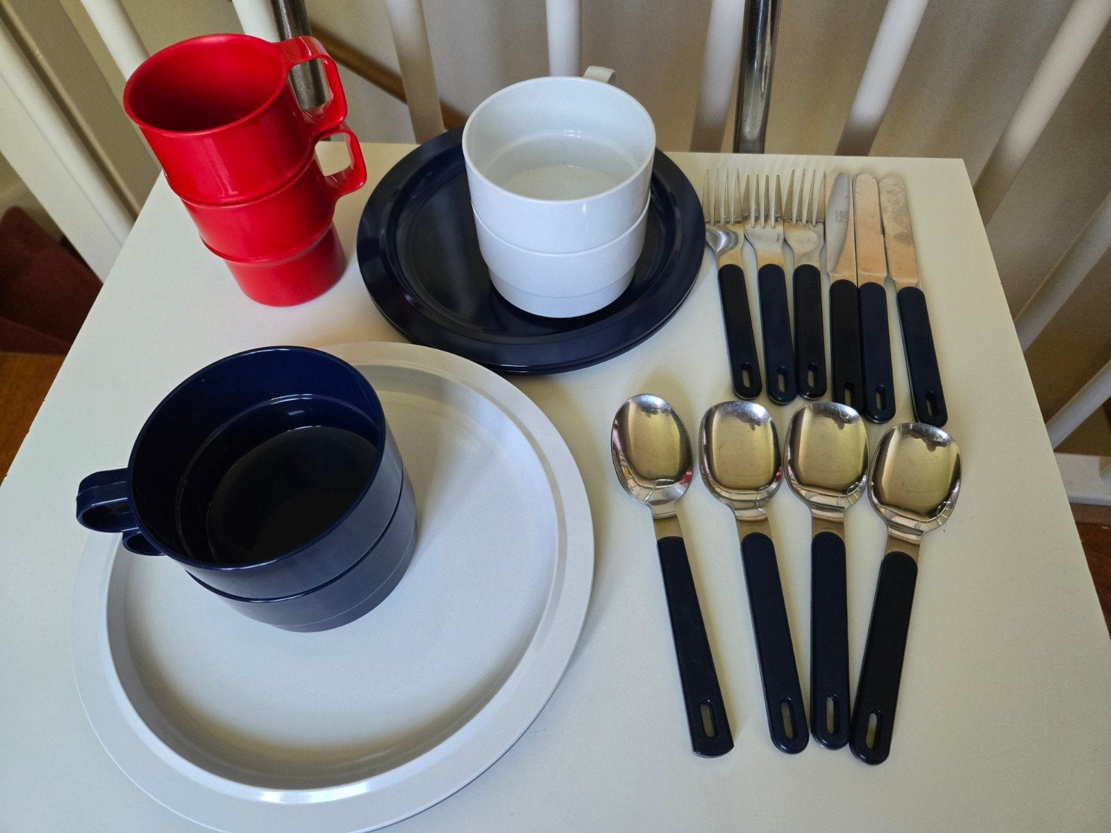Mepal Servies Rood Wit Blauw, Ophalen of Verzenden, Overige stijlen, Bord(en)
