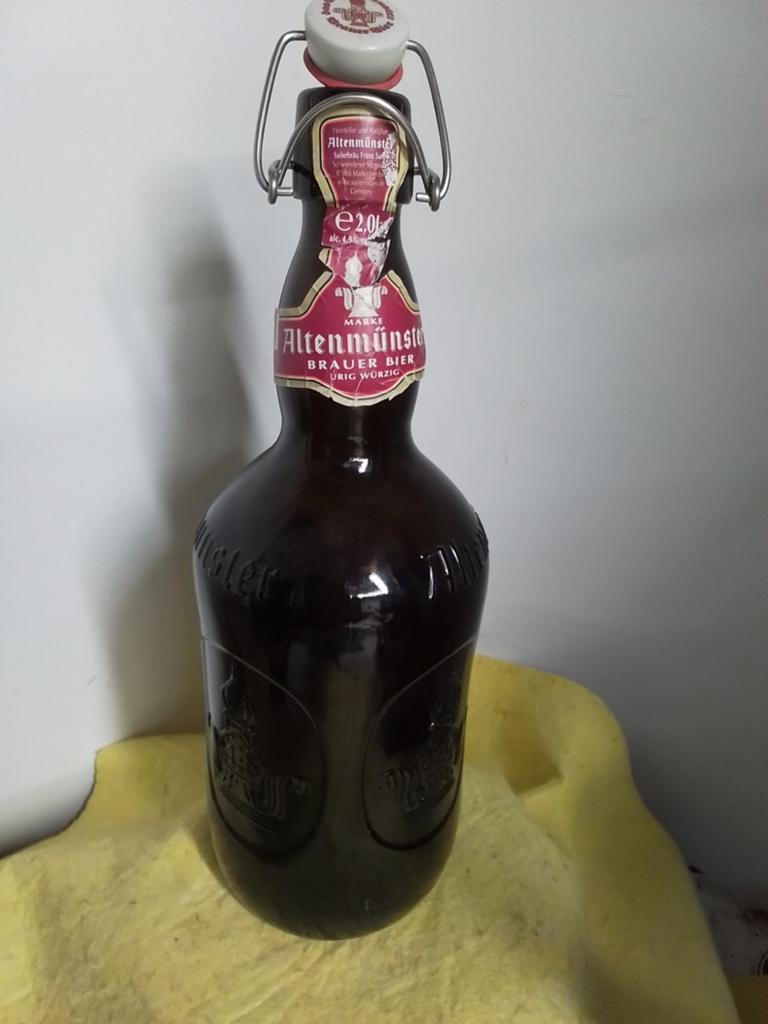 15185)  ALTENMUNSTER 2 LITER BIERFLES, Verzamelen, Biermerken, Ophalen of Verzenden, Zo goed als nieuw, Glas of Glazen, Overige merken