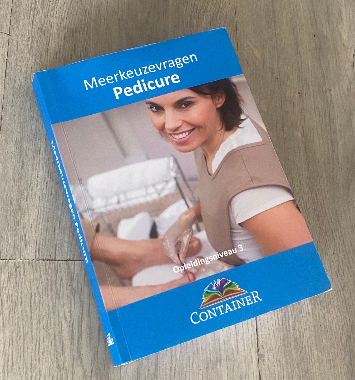 Meerkeuzevragen Pedicure, Boeken, Ophalen of Verzenden, Beta, Zo goed als nieuw, MBO