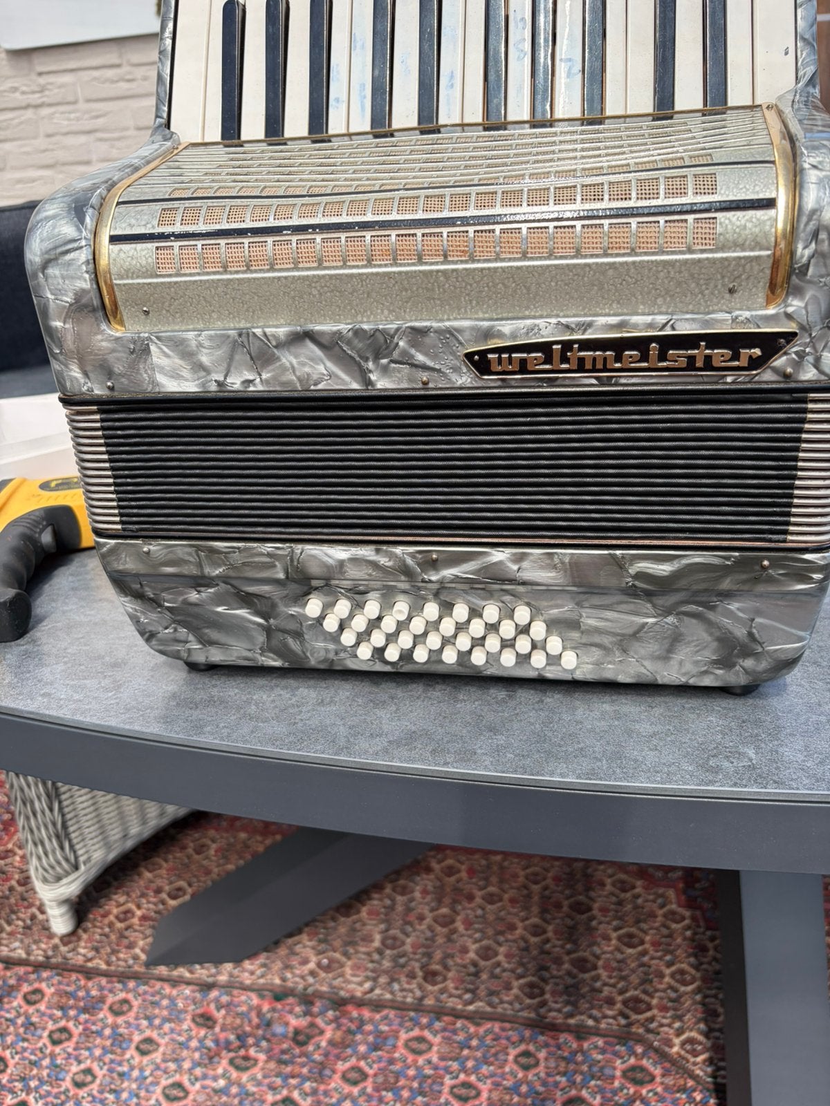 Accordio 32bass met nieuwe balk erin  laten zetten in Belgie, Muziek en Instrumenten, Overige Muziek en Instrumenten, Ophalen of Verzenden