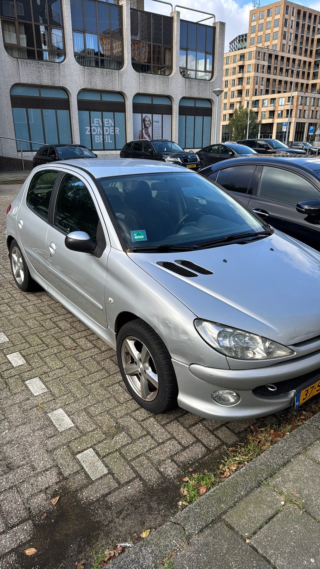 Peugeot 206 1.4 5D 2005 Grijs, Voorwielaandrijving, 31 €/maand, 4 cilinders, Origineel Nederlands