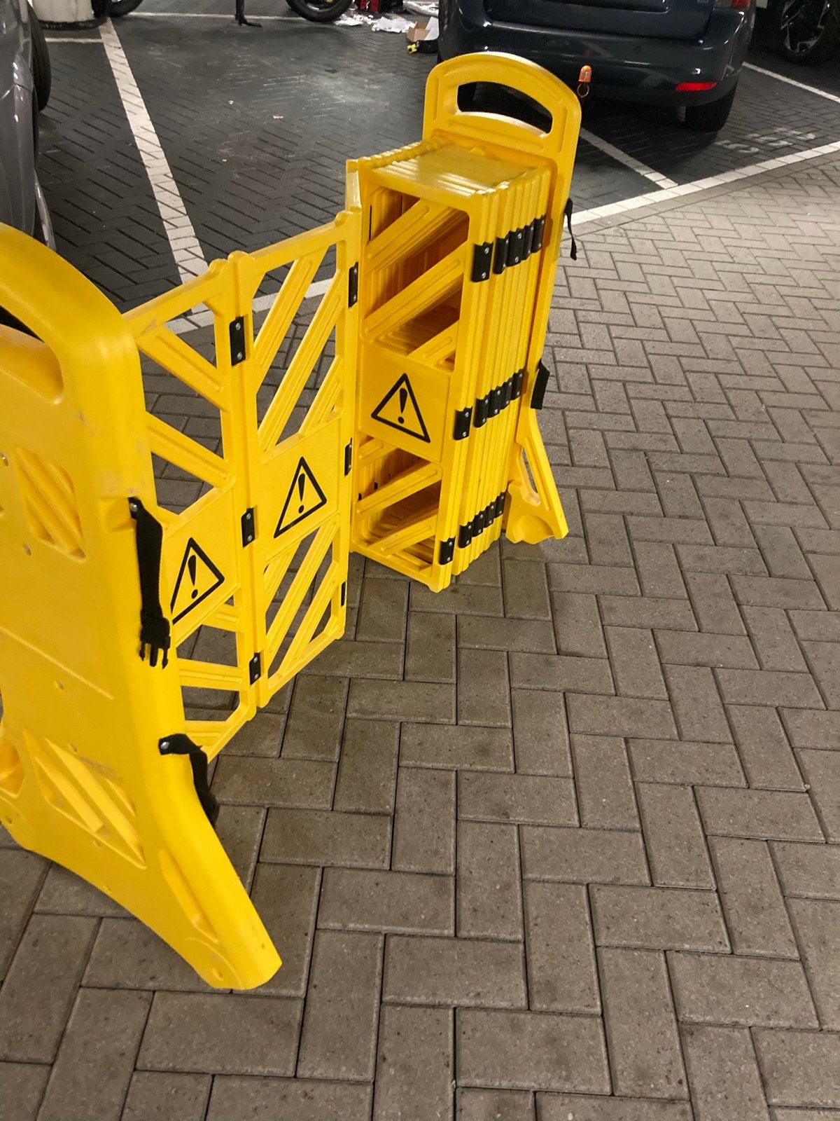 Caddy Opvouwbaar Afzethek - Geel Kunststof, Ophalen, Gebruikt