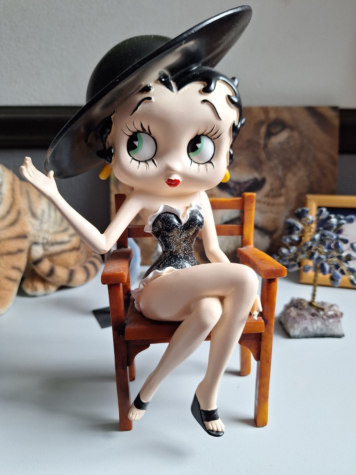 Betty Boop beeldje op stoel - Vintage decoratie, Ophalen, Zo goed als nieuw