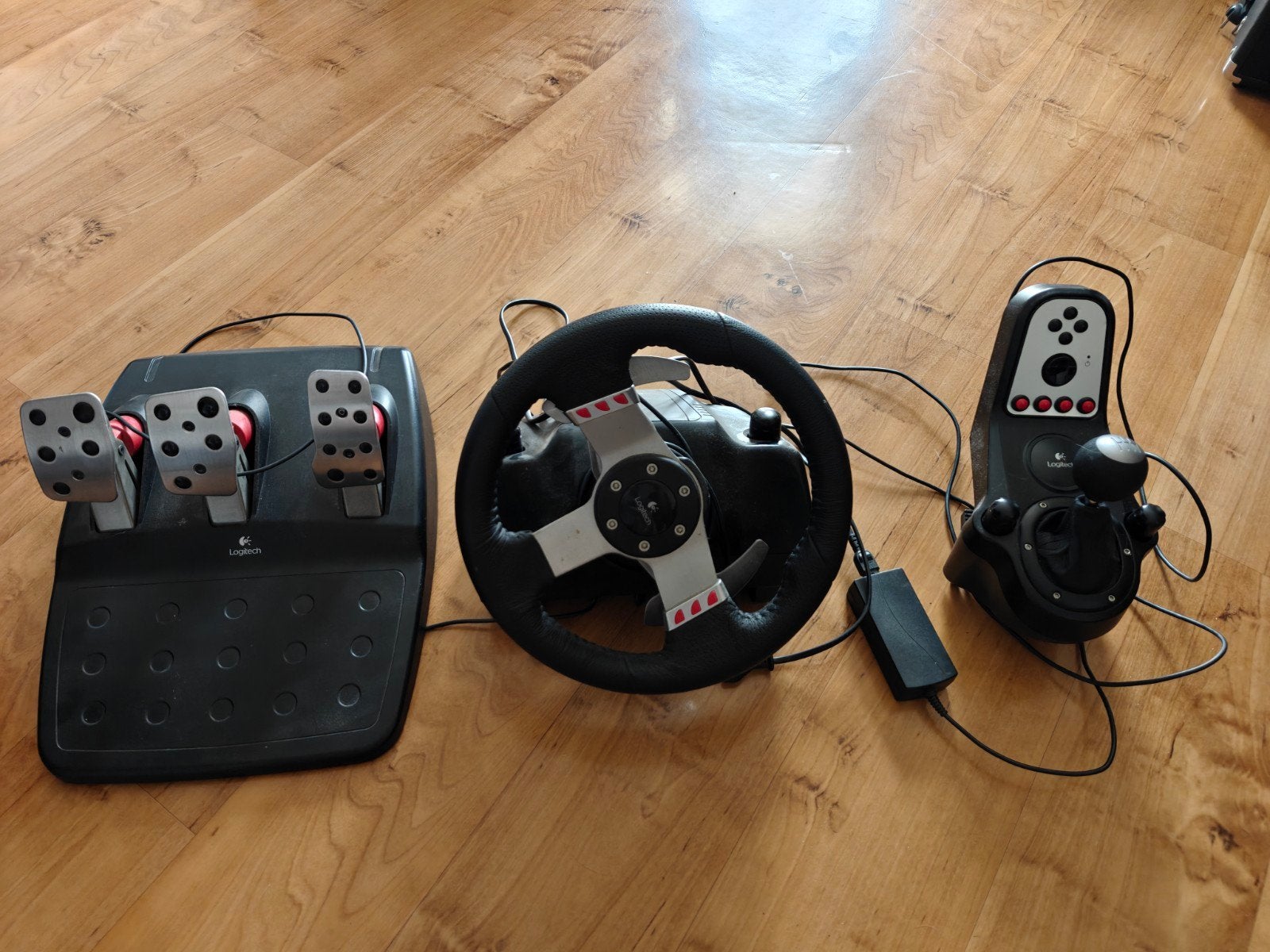 Logitech G27 racestuur met pedalen en schakelpook, Spelcomputers en Games, Ophalen, Zo goed als nieuw