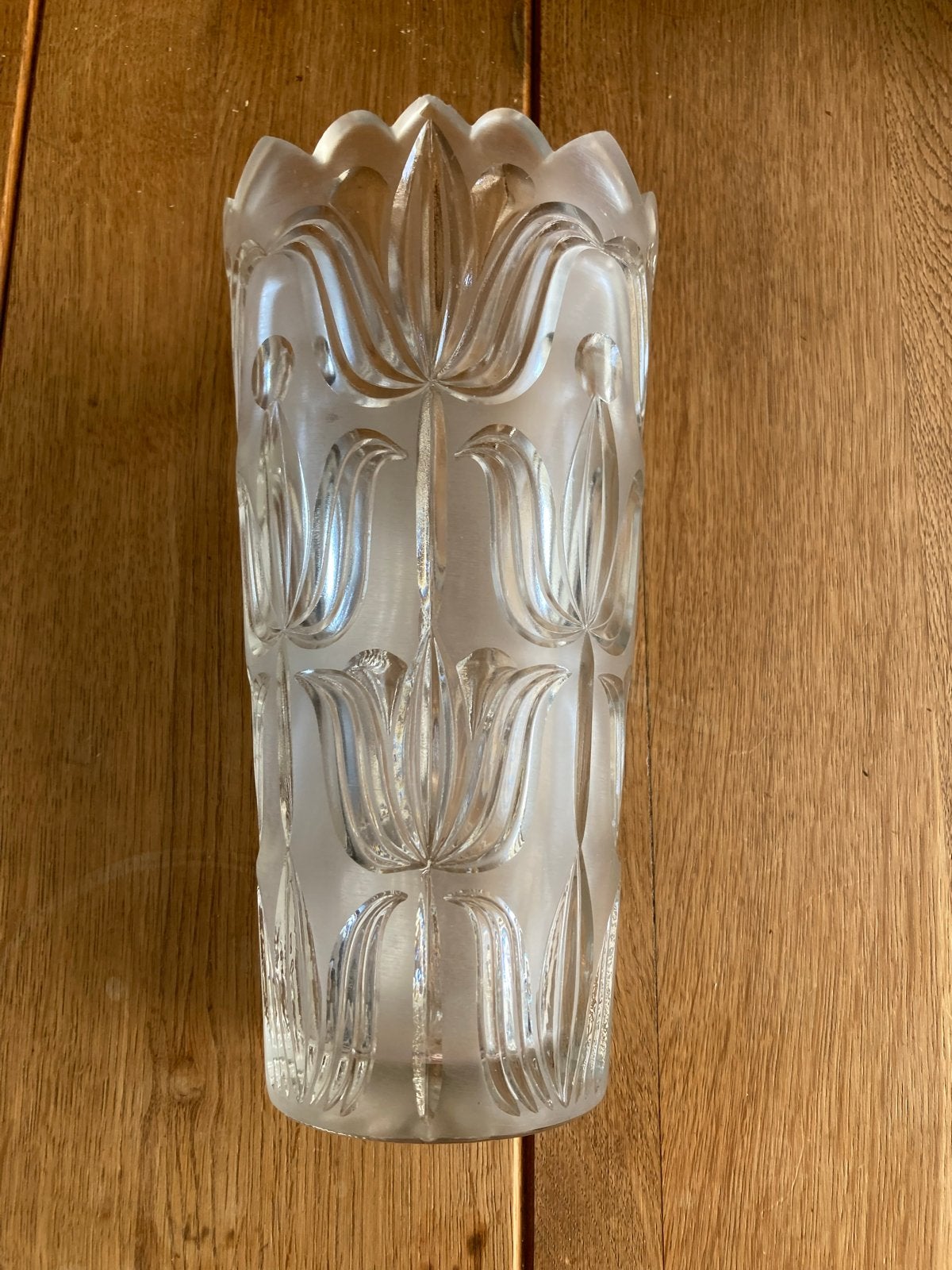 Vintage glazen vaas met tulp motief, Ophalen of Verzenden