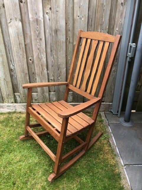 Teak houten schommelstoel, Antiek en Kunst, Antiek | Meubels | Stoelen en Banken, Ophalen