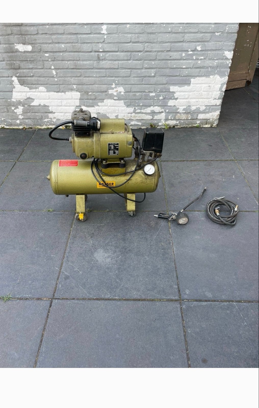 Kaeser Coburg Compressor - Betrouwbare luchtcompressor, Gebruikt, 6 tot 10 bar, Ophalen of Verzenden, Minder dan 200 liter/min