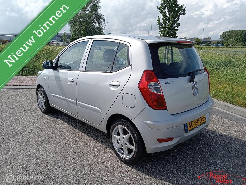 Hyundai i10 1.1 i-Motion lm velgen airco nap, Auto's, Hyundai, Euro 5, Stof, Gebruikt, 4 cilinders