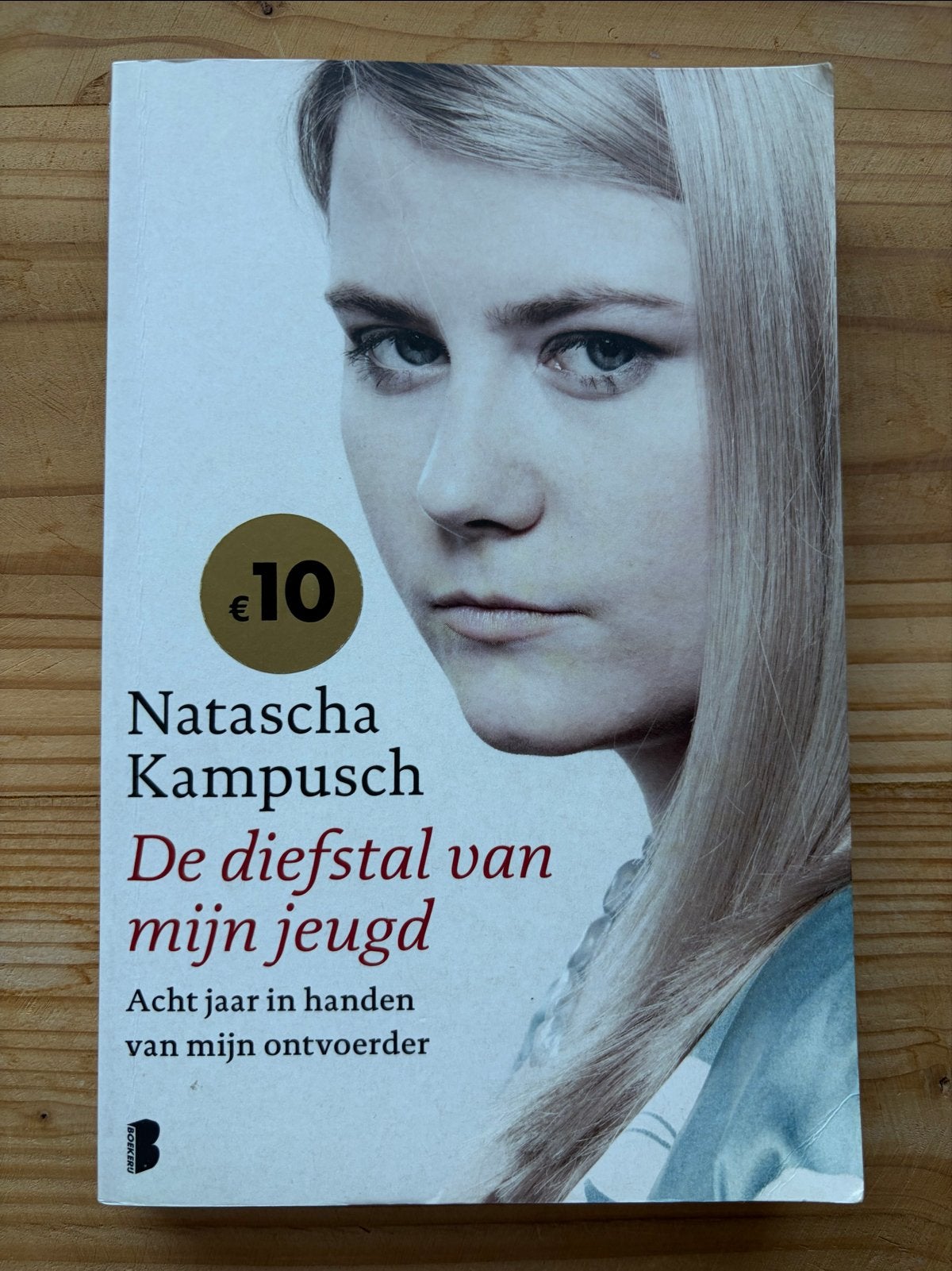 Natascha Kampusch - De diefstal van mijn jeugd, Ophalen of Verzenden, Gelezen, Overige