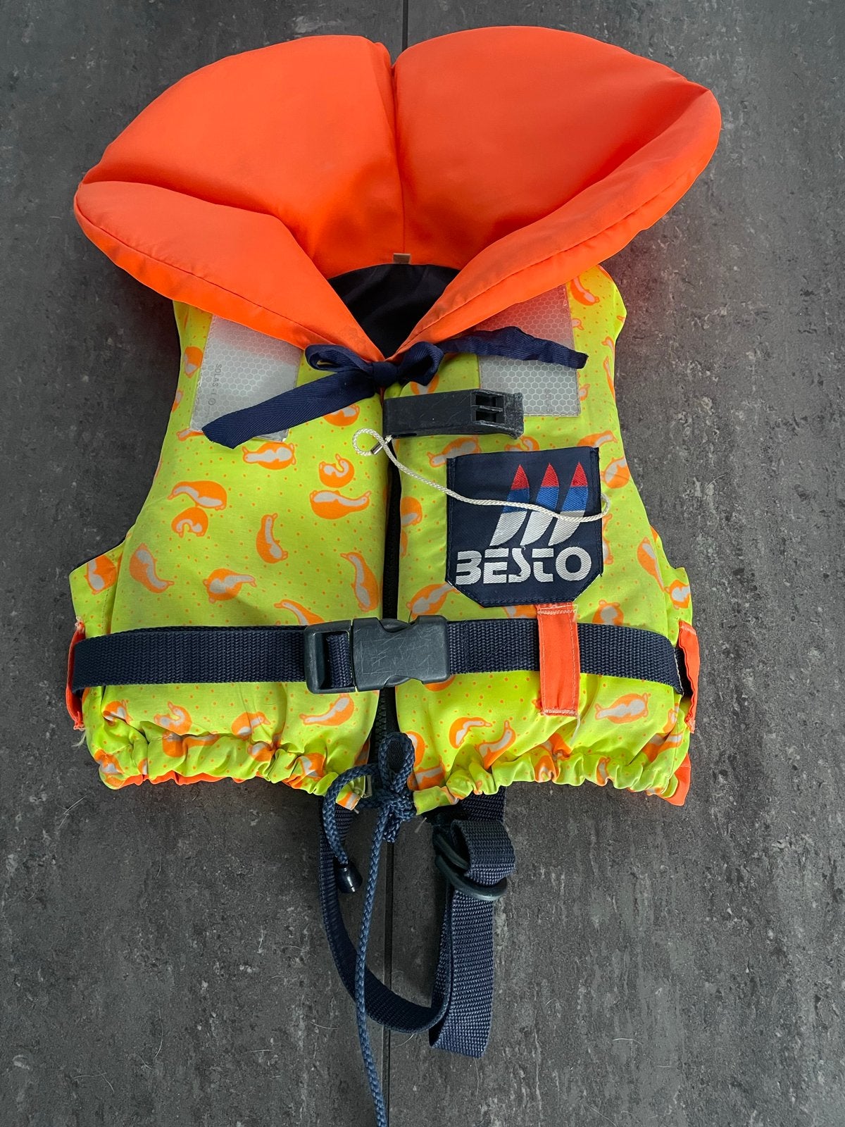 Besto Baby Reddingsvest - Maat 1 (0-15 kg)met fluitje, Watersport en Boten, Watersportkleding, Ophalen of Verzenden, Zo goed als nieuw