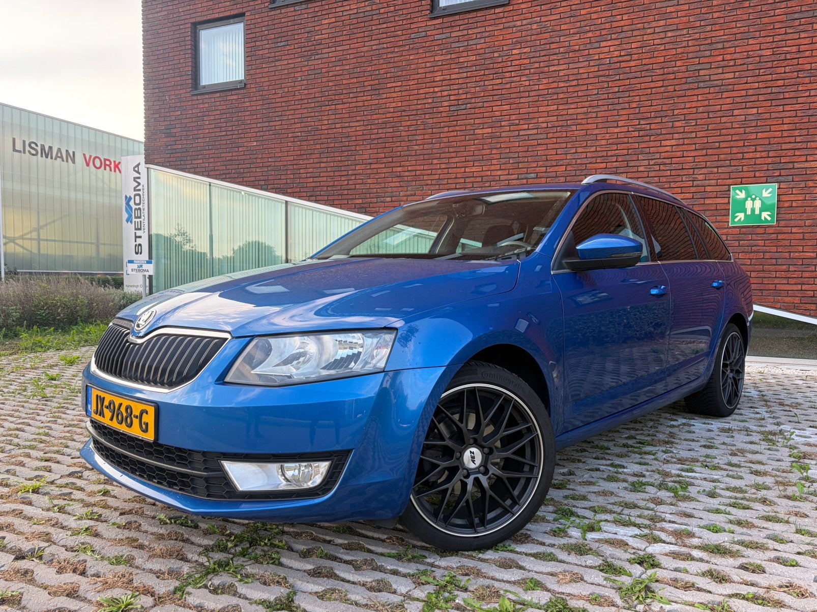 Skoda Octavia 1.6 TDI 81KW Comdi DSG 2016 Blauw, Auto's, 4 cilinders, Blauw, Origineel Nederlands, 26 km/l