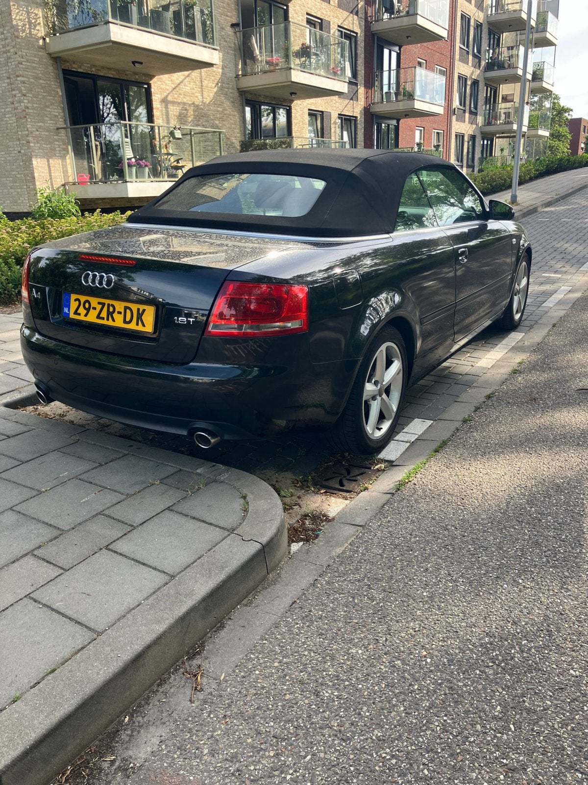 Audi A4 1.8 120KW Cabrio 2008 Zwart, Voorwielaandrijving, Zwart, 4 cilinders, Cabriolet