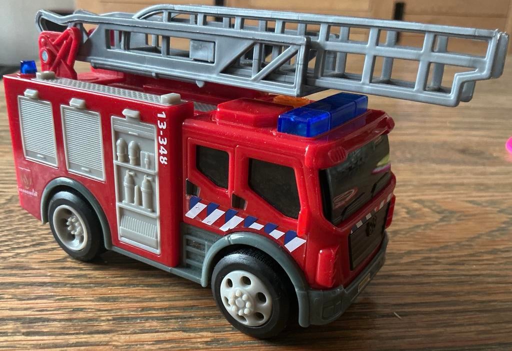 Brandweerwagen met ladder licht en geluidsfuncties, Ophalen, Zo goed als nieuw, Auto
