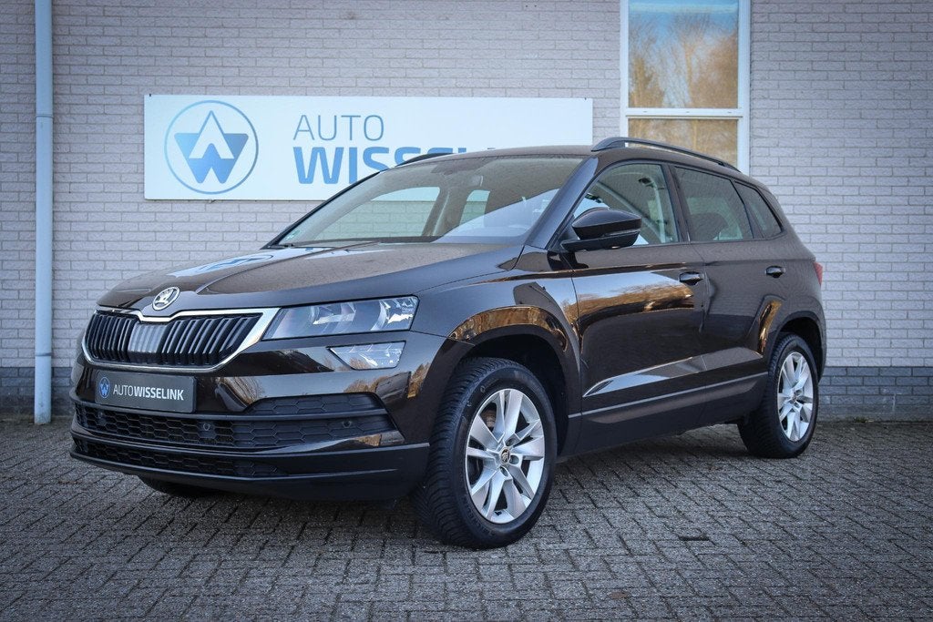 Skoda Karoq 1.5 TSI ACT Ambition Business, Auto's, Skoda, Stof, 4 cilinders, Automatische klimaatregeling, Bedrijf