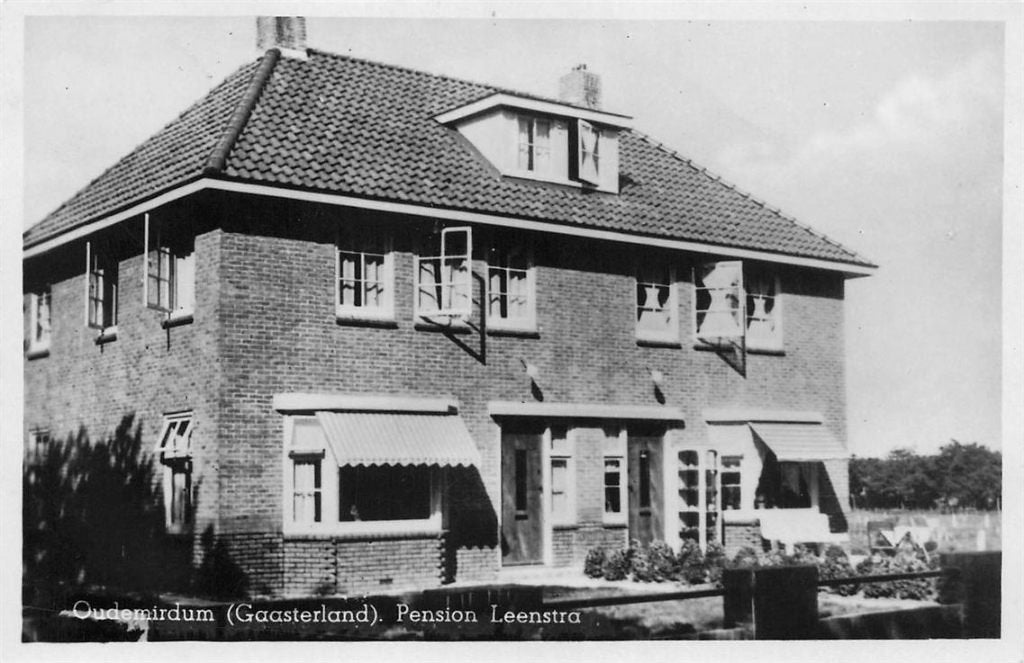 703-400-009 Oudemirdum (Gaasterland) Pension Leenstra, Verzamelen, Ophalen of Verzenden, Voor 1920, Friesland