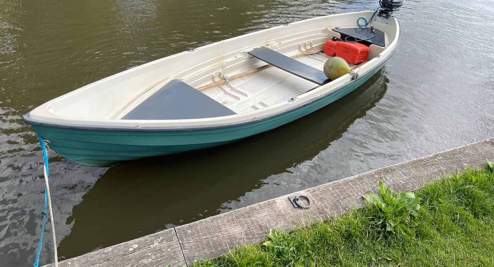 Terhi Saiman boot visboot grachtenboot sloep roeiboot, Ophalen, Gebruikt