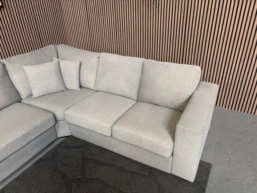GRATIS LEVERING Hoekbank Grijs 275x245 GEREINIGD, Huis en Inrichting, Banken | Bankstellen, 250 tot 300 cm, Hoekbank, Ophalen of Verzenden