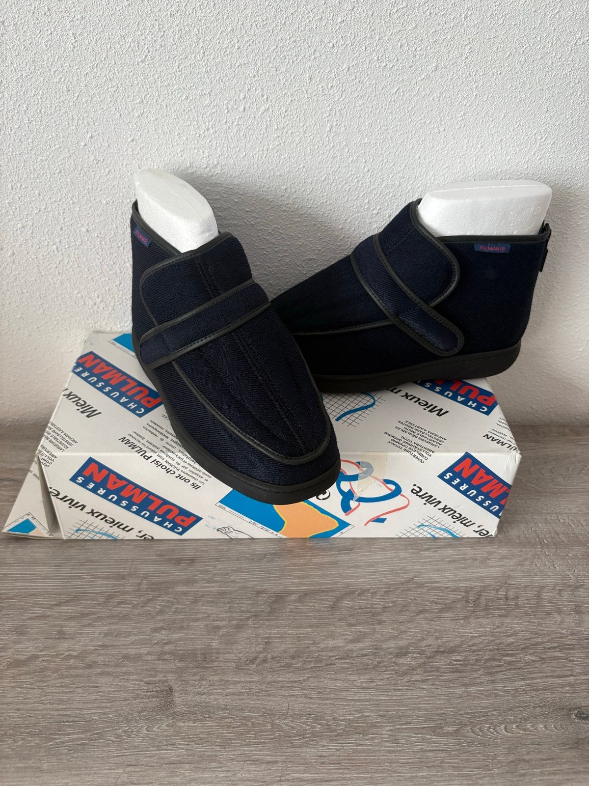 Nieuwe Pullman pantoffels/sloffen - Maat 35, Ophalen of Verzenden, Nieuw, Blauw, Pantoffels of Sloffen