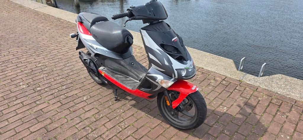 Aprilia sr  50 street piaggio 2takt  Geel kenteken lc, Ophalen, Gebruikt, Tweetakt, Overige modellen