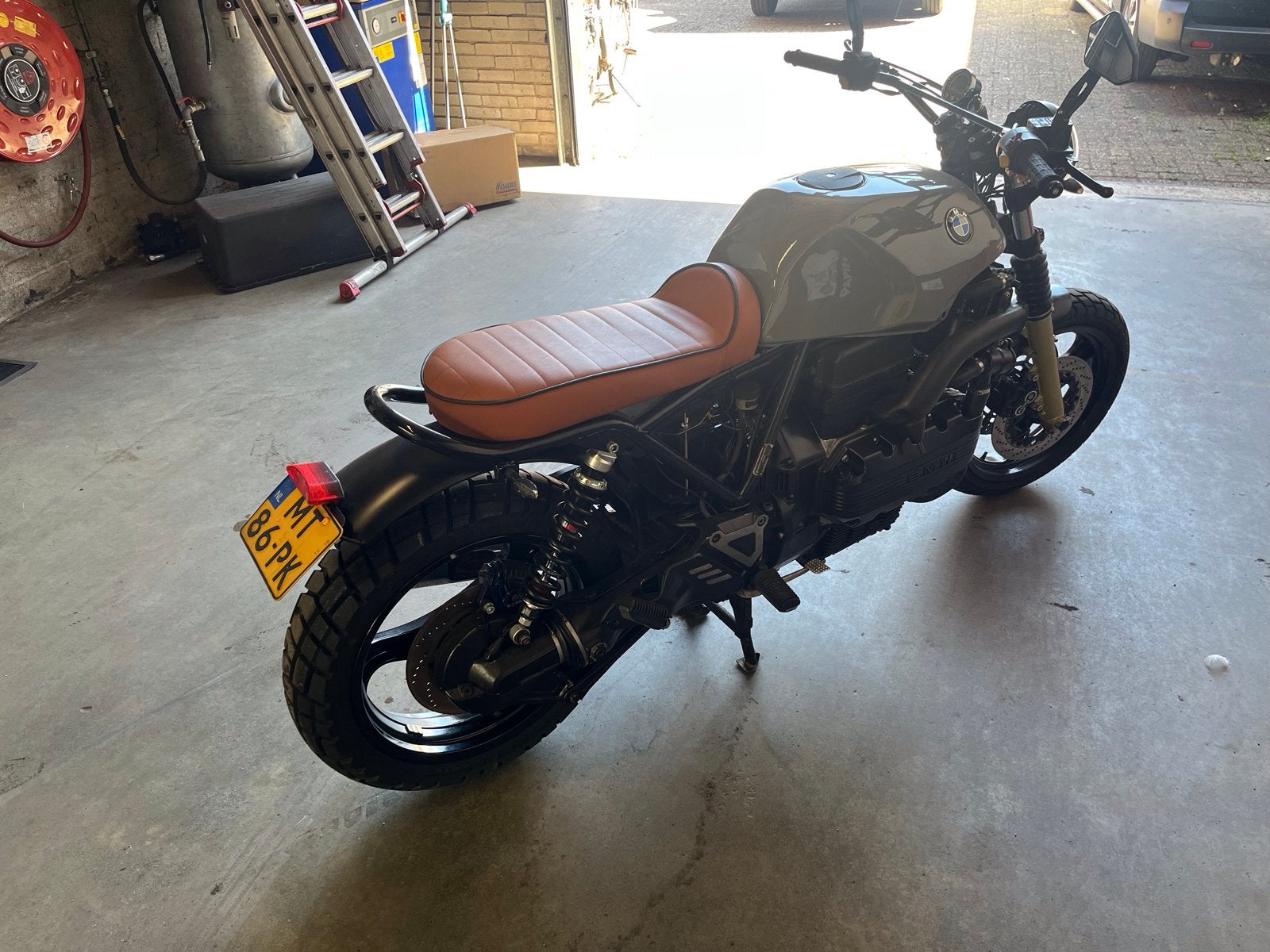 Unieke BMW K-serie Scrambler/Cafe Racer, Motoren, 4 cilinders, Motorrijbewijs A, Gebruikt, Particulier