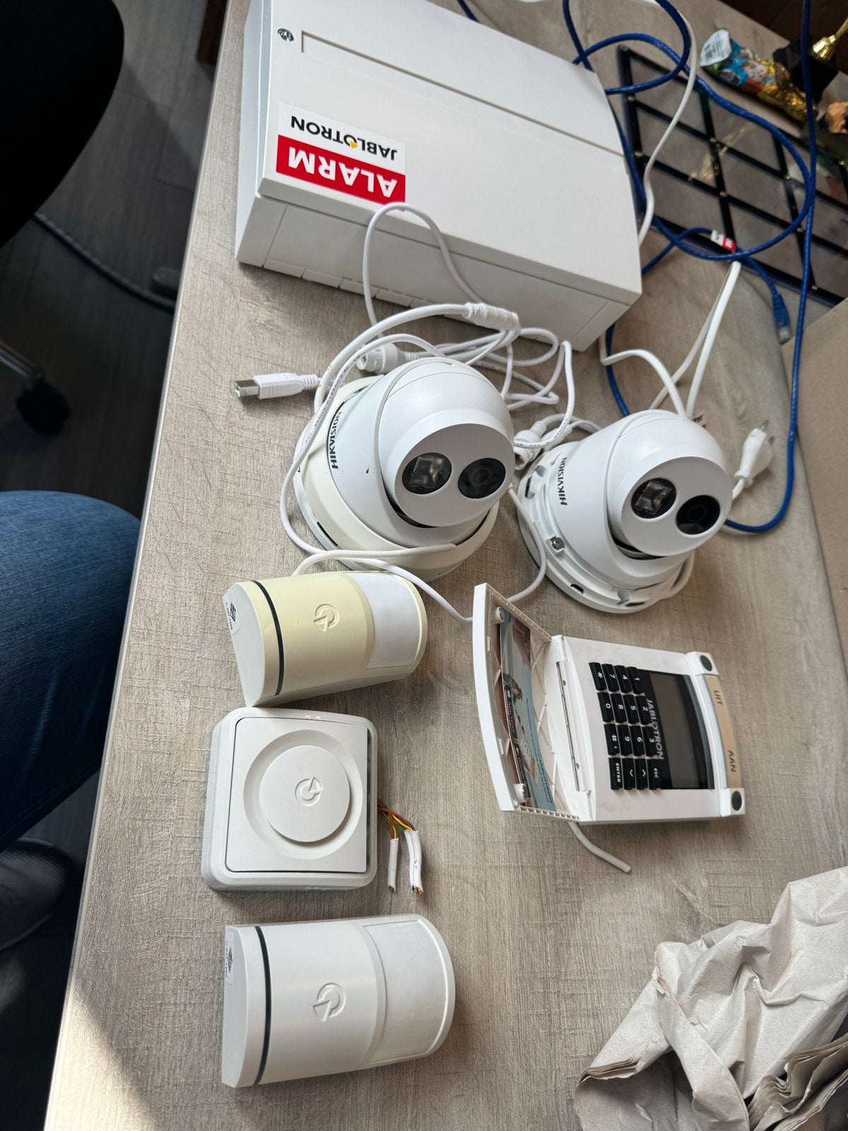 Jablotron Alarmsysteem met Hikvision Camera's en Sensoren, Ophalen of Verzenden, Compleet systeem, Draadloos, Beweging